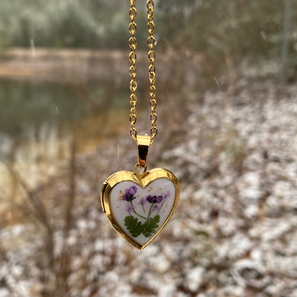 Pressed Flower Locket - Picture 4 of 11